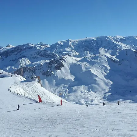Very Comfortable Apartment Only 250 Meters From The Ski Lifts Appartement
